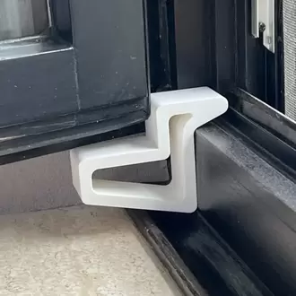 3'lü Pencere Açık Tutucu Stoper – Kanat Sabitleyici ve Rüzgâr Önleyici Aparat