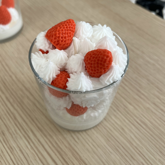 Çilek krema mum