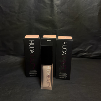 Huda Beauty Faux Filter Concealer Honey 1.7B