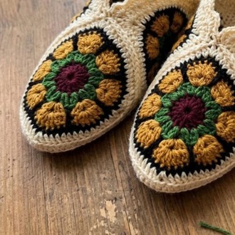 Crochet House Shoes Pattern, Floral Granny Square Slippers PDF