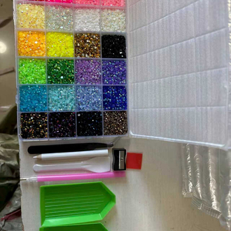 24 renkli Bedazzle Taş