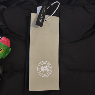 Canada Goose “Down Jacket”