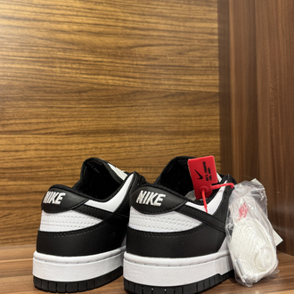 NIKE DUNK PANDA SNEAKERS