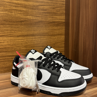 NIKE DUNK PANDA SNEAKERS