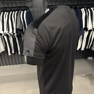 Emporıo Armani omuz detaylı T-shirt (26508-Siyah)