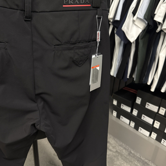Prada Kırışmayan Kumaş Jogger Pantolon(1362-Siyah)