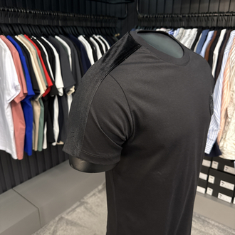 Emporıo Armani omuz detaylı T-shirt (26508-Siyah)