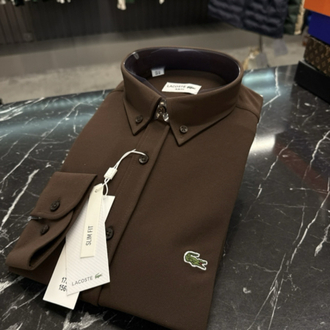 Outlet ürünü Kırışmayan Gömlek REGULAR KESİM (Kahve- 421)