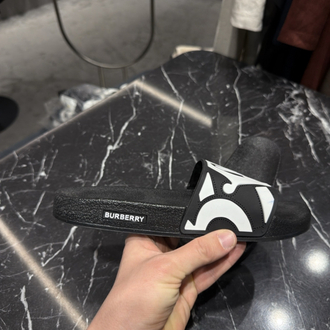 Burberry Plaj Terliği