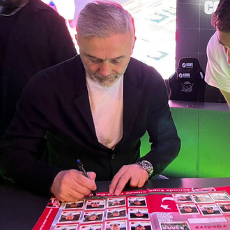 Hami Mandıralı imzalı Panini Euro 96 sticker çıkartma albüm