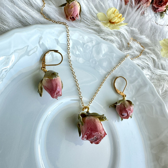 Pembe güllü set