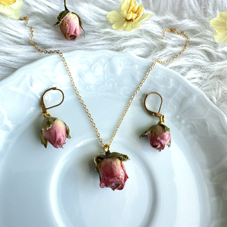 Pembe güllü set
