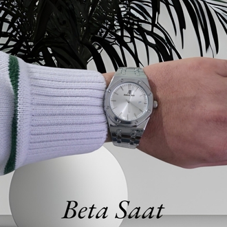 TARZ KALİTELİ GÜNCEK MODEL SAAT