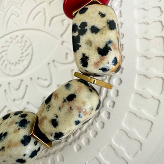 No. 917 / Spotted Luck - Mercan Detaylı Dalmaçyalı Jasper Bileklik