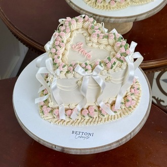 Vintage Cake 3