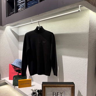 Prada New sweatshirt