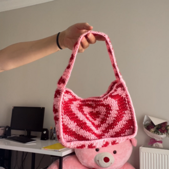 Kalpli Örgü Çanta – El Yapımı Tapestry Crochet Tasarım