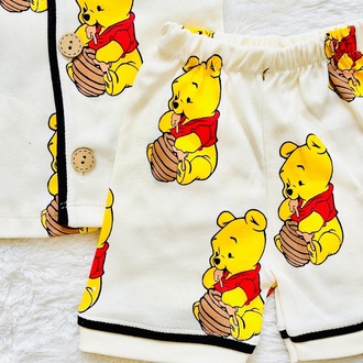 Winnie the pooh baskılı Şortlu alt üst bebek pijama takımı