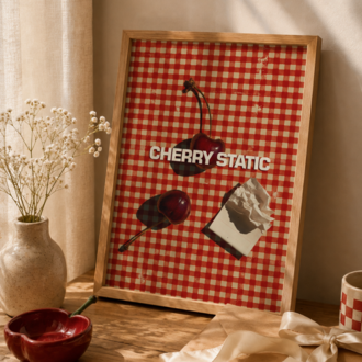 CHERRY STATIC – Retro Kiraz ve Dama Desenli Poster