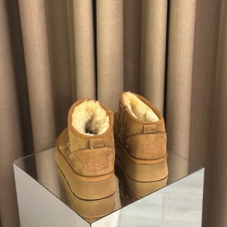 Ugg Bot Taba