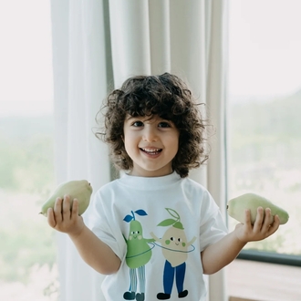 ilo and friends Hula Hoop Tshirt
