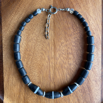 Mat siyah kolye 