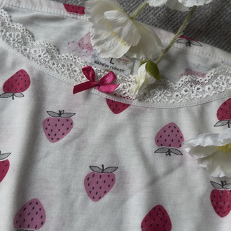Pamuklu Çilekli pijama takımı