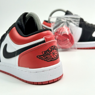 NIKE AIR JORDAN 1 LOW SE “BLACK TOE”