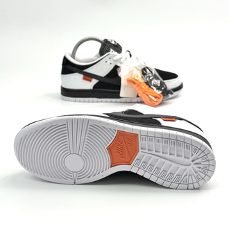 NİKE SB DUNK LOW X TGHTBOOTH