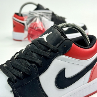 NIKE AIR JORDAN 1 LOW SE “BLACK TOE”