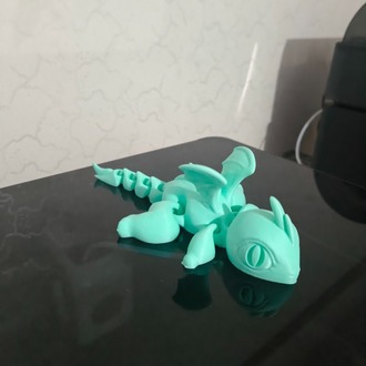 Eklemli Masaüstü Aksesuarı: Hareketli Mini Ejderha