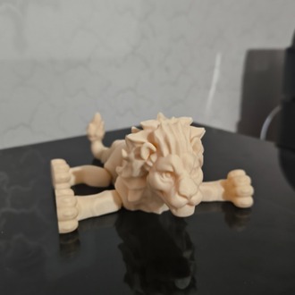 Hareketli Aslan Figürü - Eklemli Ormanın Kralı