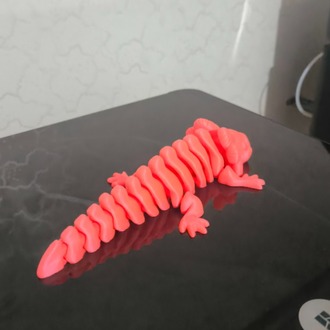 Hareketli Axolotl (Semender) - Eklemli Masaüstü Aksesuarı