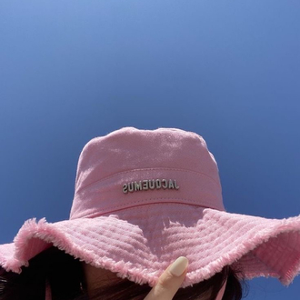 JACQUEMUSS HAT PUDRA