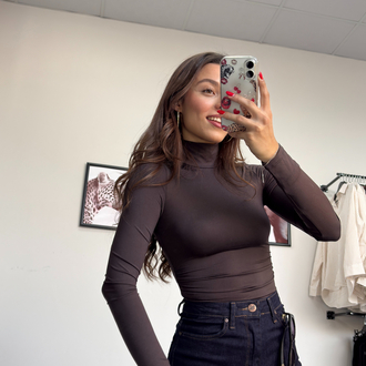 Yanı Büzgülü Kahverengi Boğazlı Bodysuit