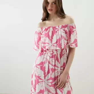 LCWAIKIKI Classic Pembe Kayık Yaka Çiçekli Elbise
