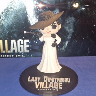 Lady Dimitrescu Figür – Resident Evil Village Koleksiyon Figürü