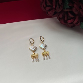 Three Falling Kisses Earrings