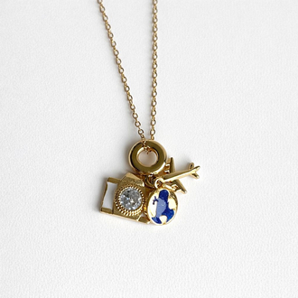 Seyehat Charm Detaylı Gold Çelik Kolye