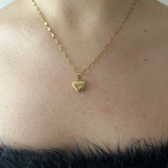 Işıltı Detaylı Kalpli Gold Kolye