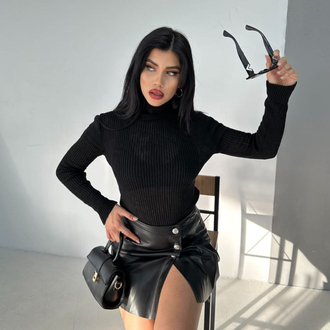 Hafif transparan boğazlı body full esnek