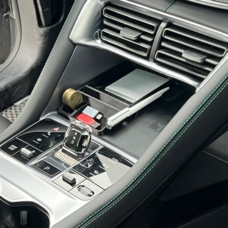 BYD Seal / Seal U-DMi Kablosuz Şarj Alanı Organizer – Telefon Standlı, Kalemlikli Düzenleyici