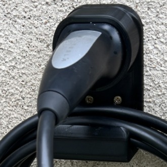 Type 2 EV Şarj Kablosu ve Priz Tutucu | Duvara Montaj Aparatı | Elektrikli Araç Aksesuarı