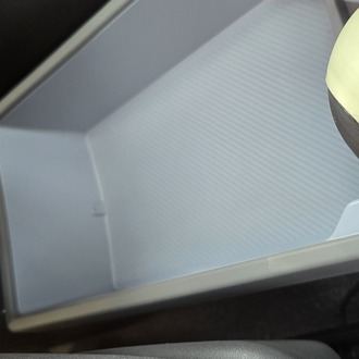 Kia EV3 Orta Konsol Organizeri V2 – Geliştirilmiş Tasarım