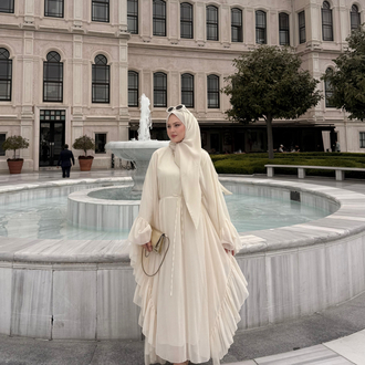 Fırfırlı abaya krem ön sipariş