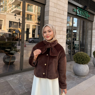 Yaka detaylı kaban kahve