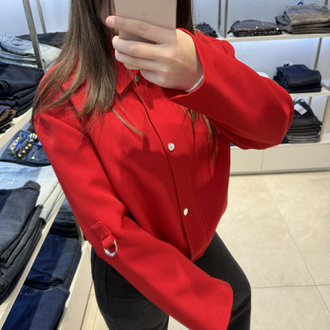 Kolu toka detaylı kırmızı ceket