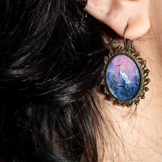 Hand-painted pair of mismatched earrings - Crane and snowy mountain
