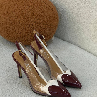  ALAÏA LE CŒUR SLINGBACKS IN PATENT LAMBSKIN
