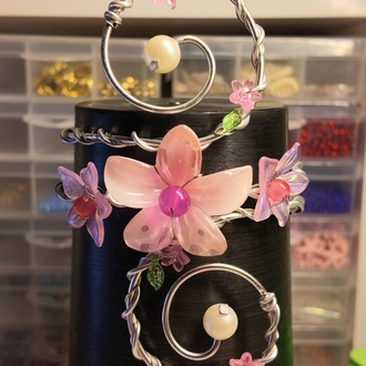 Pembe Lotus Armcuff